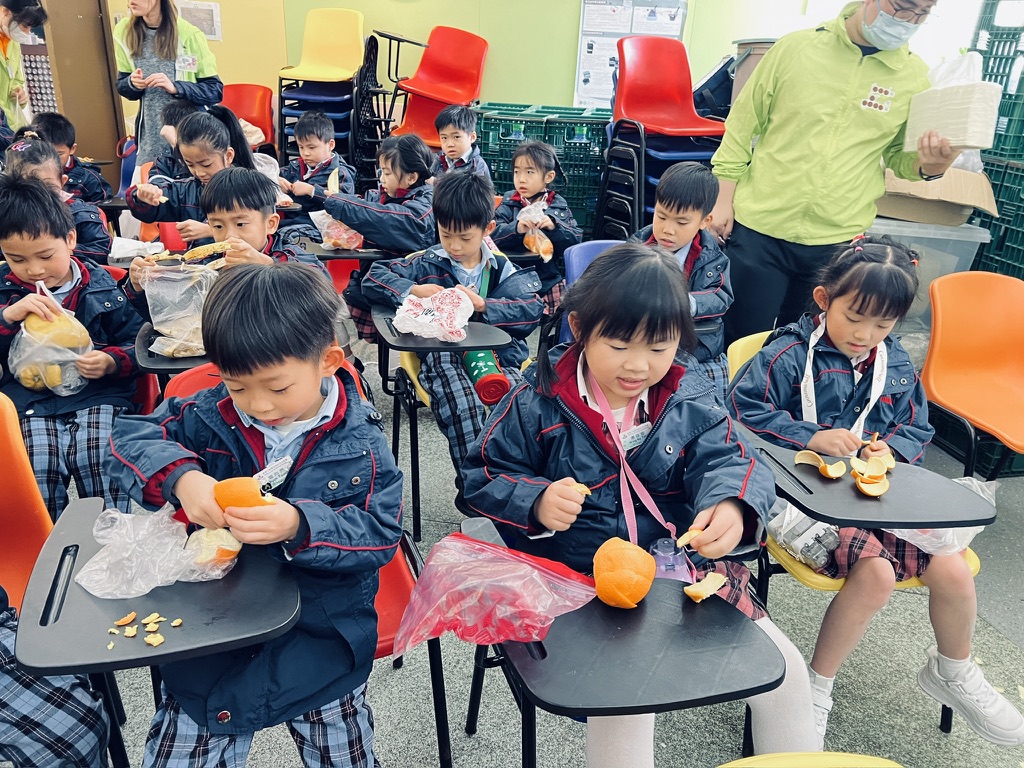 高班參觀油塘惜福廚房