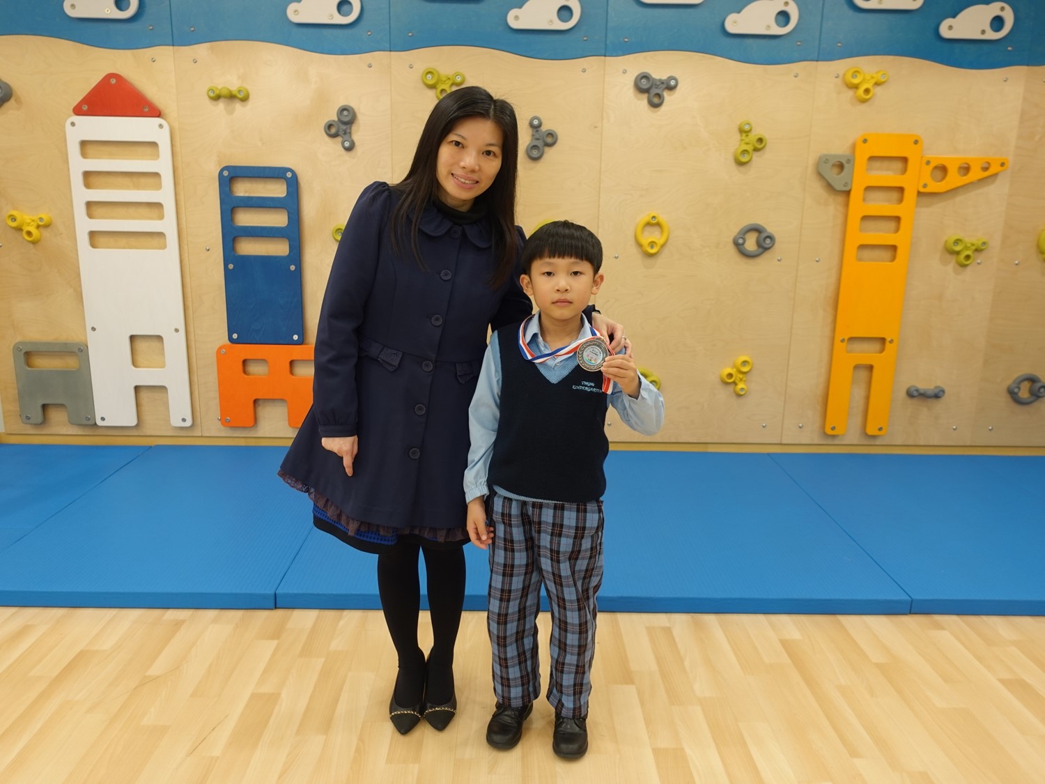 榮獲 澳門賈立賢體育會「2024全人類澳門田徑公開賽澳門站」男子U6 60米跨欄跑-第四名/60米、立定跳遠-第五名
